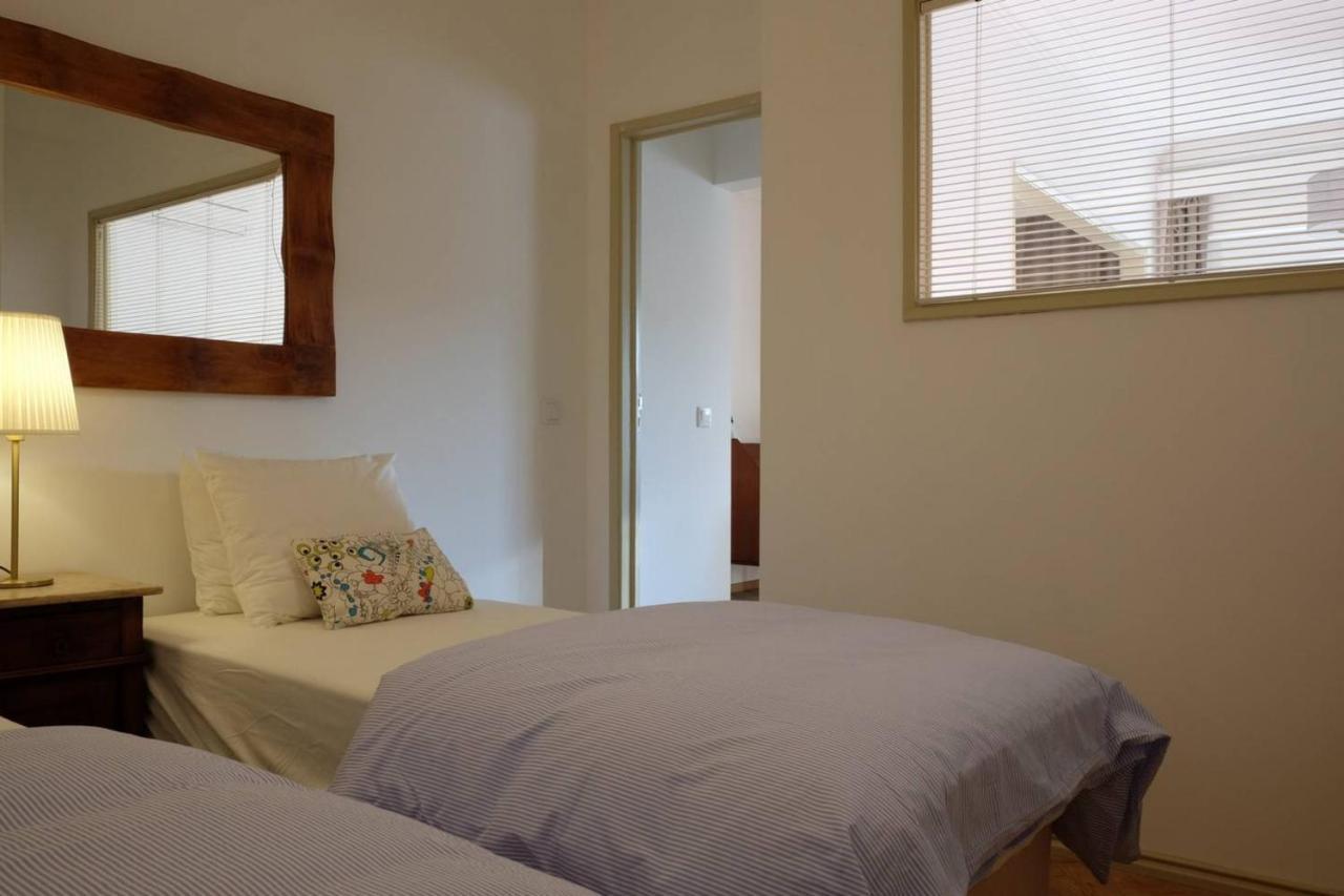 Central 2 Bedroom Apt W/Garden And Pantheon Views Lisbon Exterior photo