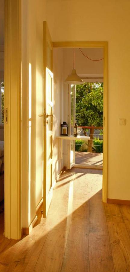Central 2 Bedroom Apt W/Garden And Pantheon Views Lisbon Exterior photo